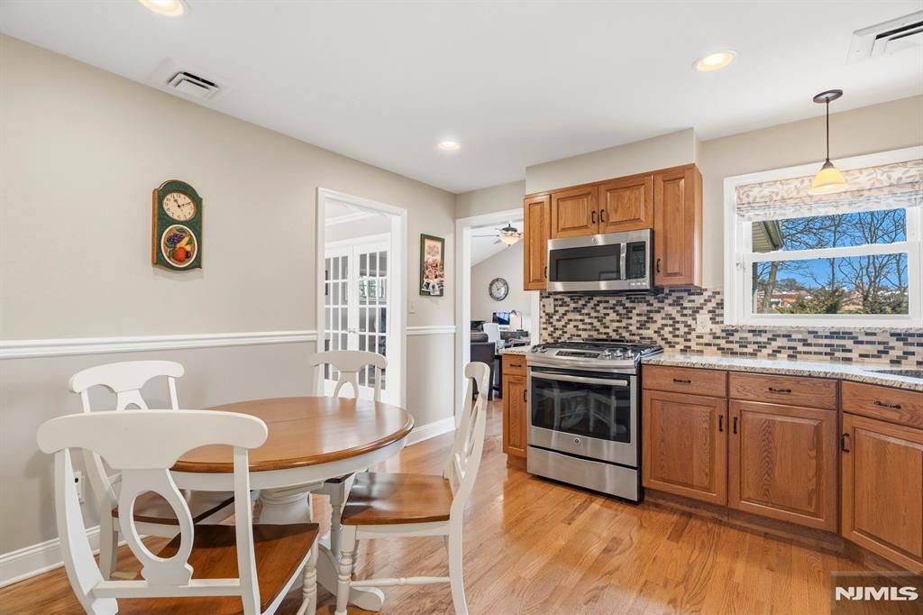 Photo of 262 Cornwall Road, Glen Rock, NJ 07452 (MLS # 26006477)