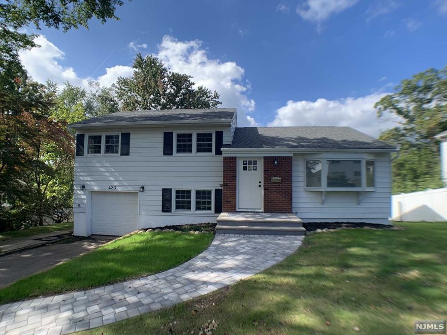 COMPLETELY RENOVATED 3 BEDROOM 2 BATH SPLIT LEVEL ON VERY QUIET STREET. NEW MODERN KITCHEN WITH QUARTZ COUNTERTOP WITH STAINLESS STEEL APPLIANCES WITH SMARTHUB VENT HOOD. 2 COMPLETELY RENOVATED BATHROOMS, NEW SUMMER KITCHEN IN GROUND LEVEL WITH BIG PLAYROOM. WALK-OUT BASEMENT. NEW ROOF, NEW WINDOWS, NEW FURNACE, NEW WATER HEATER