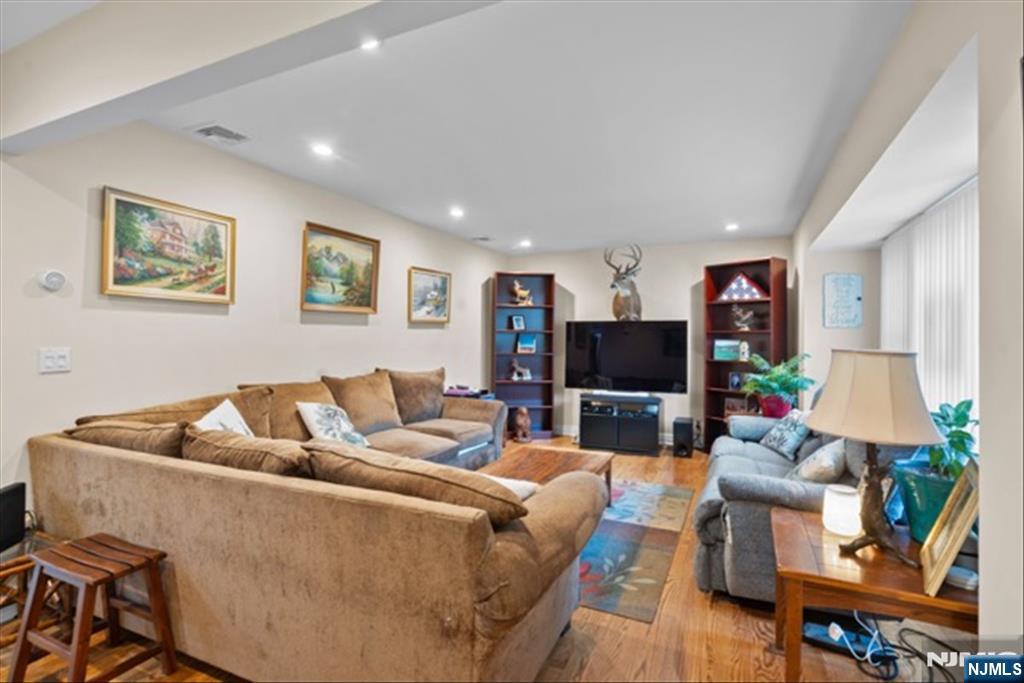 17 Foxhill Lane