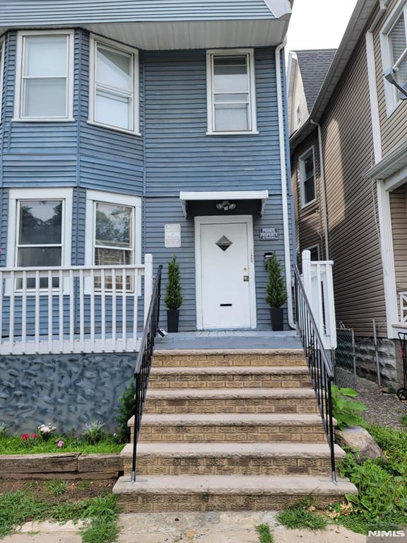 327 Amherst Street