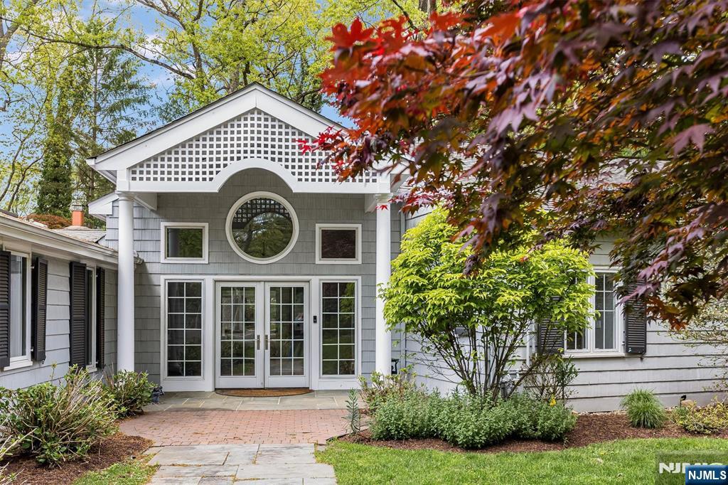 1 Hickory Lane