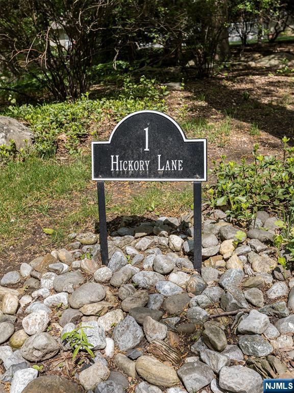 1 Hickory Lane