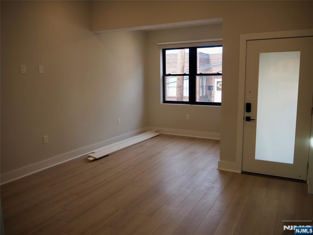 1205 Hillside Place 1