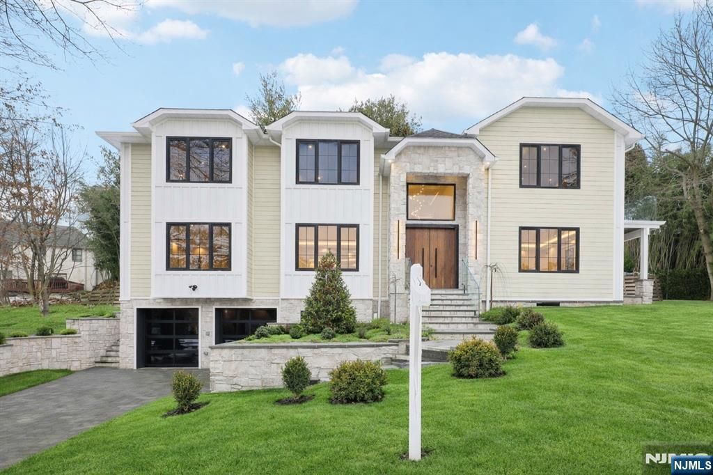 Photo of 25 Macarthur Avenue, Closter, NJ 07624 (MLS # 26000746)