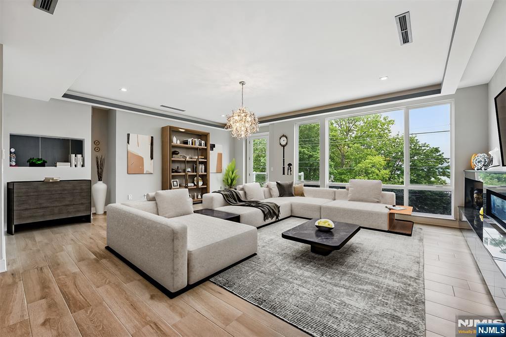 26 Hudson Terrace
