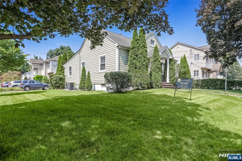 34-03 Norwood Drive
