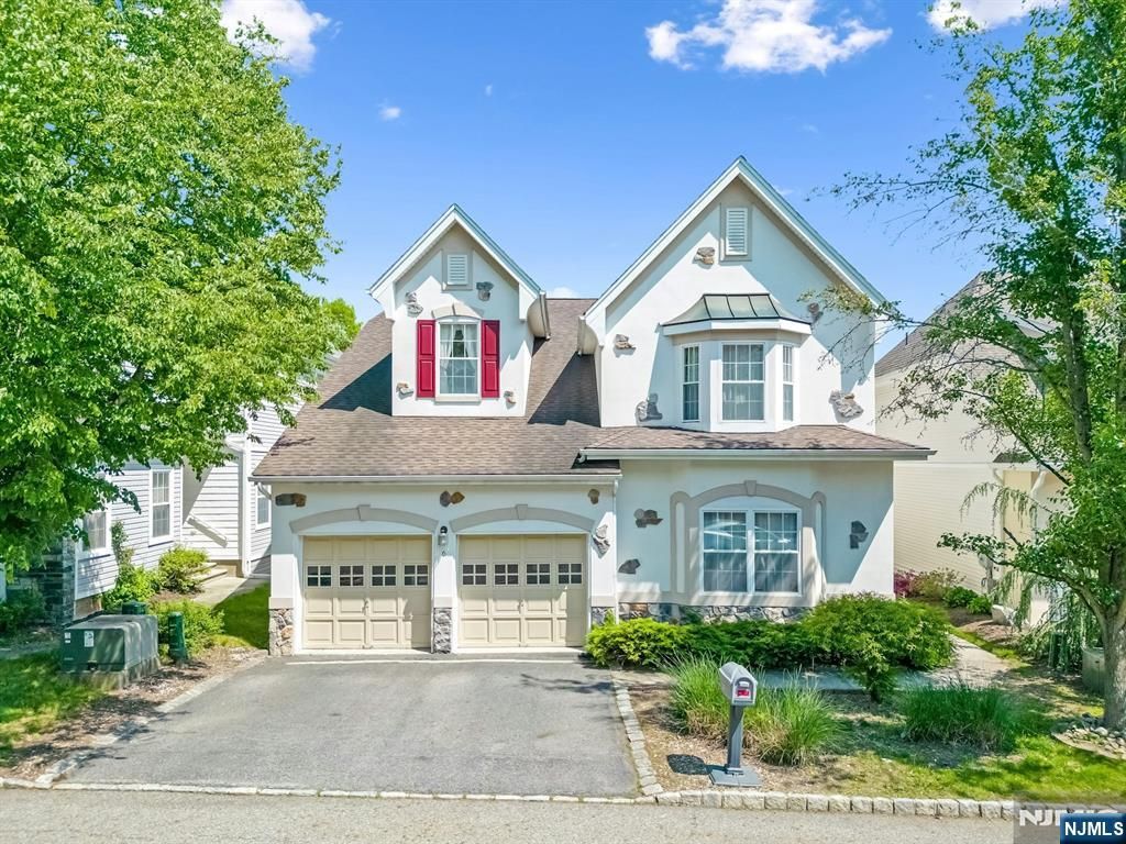 Photo of 6 Boulder Run, Oakland, NJ 07436 (MLS # 26017172)