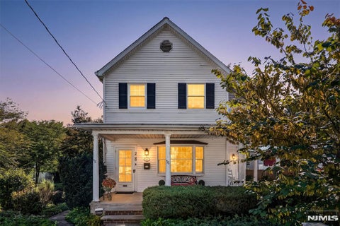 Photo of 28 Leary Avenue, Bloomingdale, NJ 07403 (MLS # 26030758)