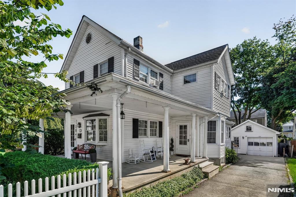 28 Leary Avenue
