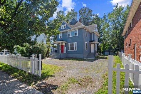 Photo of 520 Grand Avenue, Rahway, NJ 07065 (MLS # 26038535)