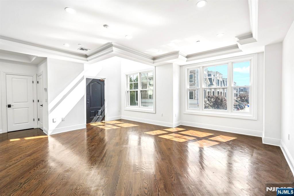 6 Marquis Court