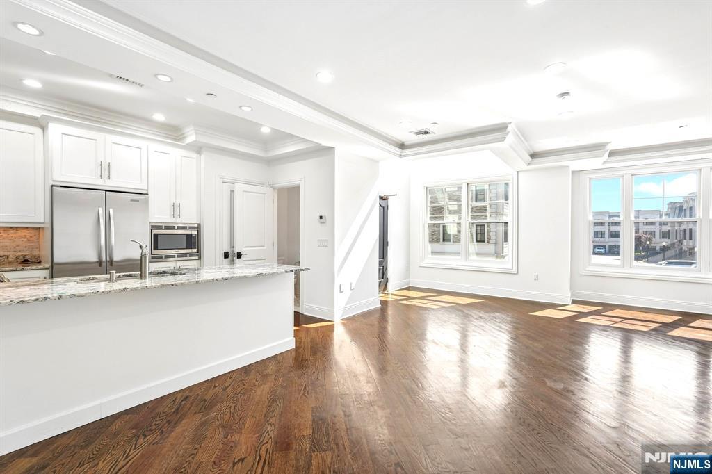 6 Marquis Court