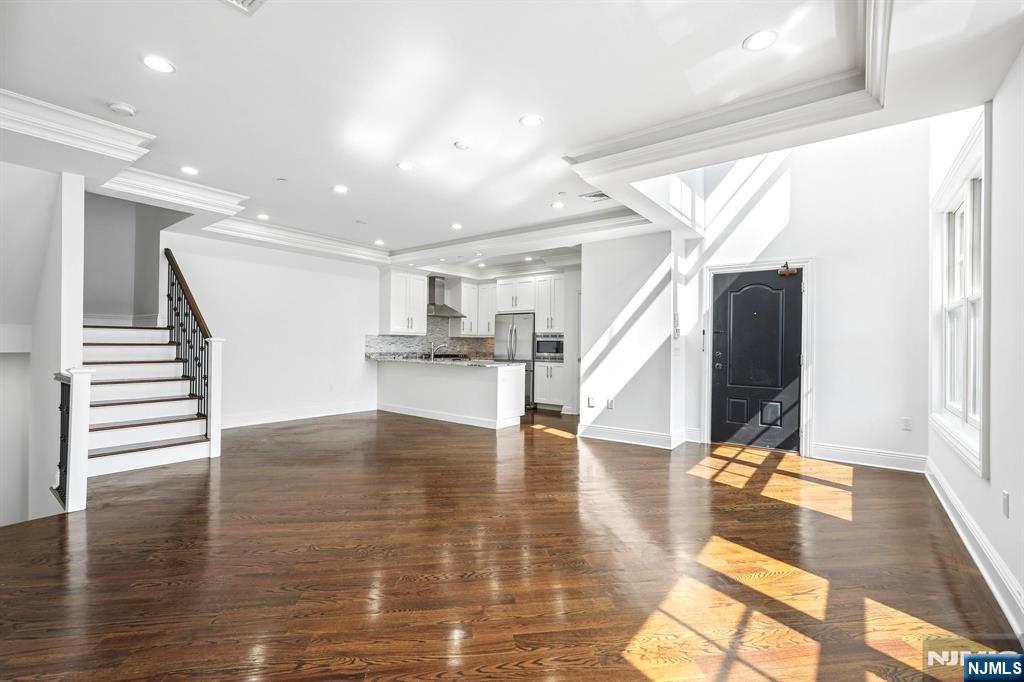 6 Marquis Court