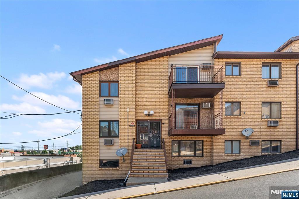 1616 74th Street 206