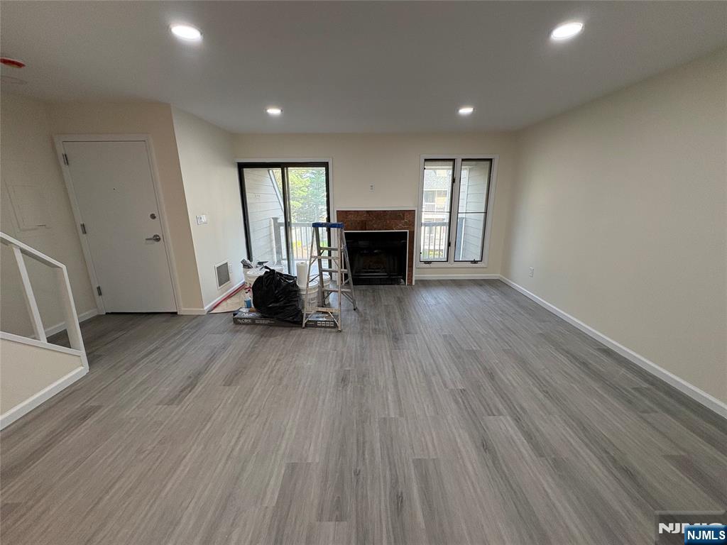 204 River Renaissance B04