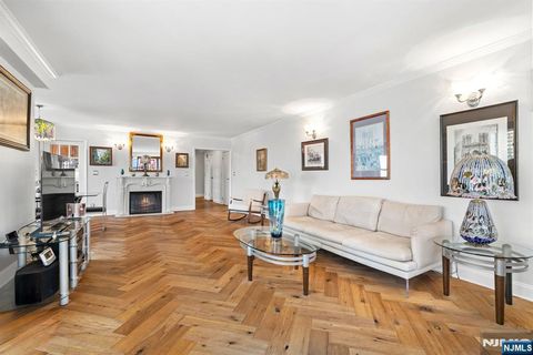 Photo of 7855 Boulevard E #6A, North Bergen, NJ 07047 (MLS # 26019719)