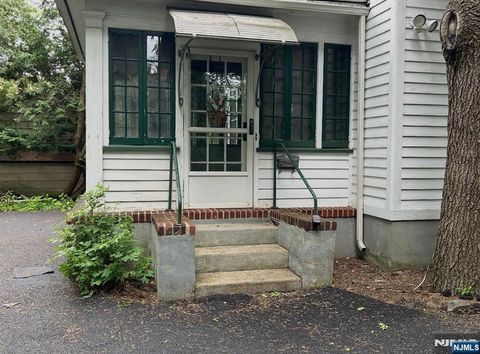 Photo of 25 Monroe St, Ridgewood Village, NJ 07450 (MLS # 26015652)
