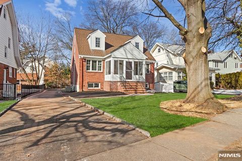 28 Glenwood Avenue Leonia NJ 07605