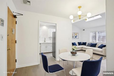 Photo of 66 Park Ave #C, Park Ridge, NJ 07656 (MLS # 26008532)