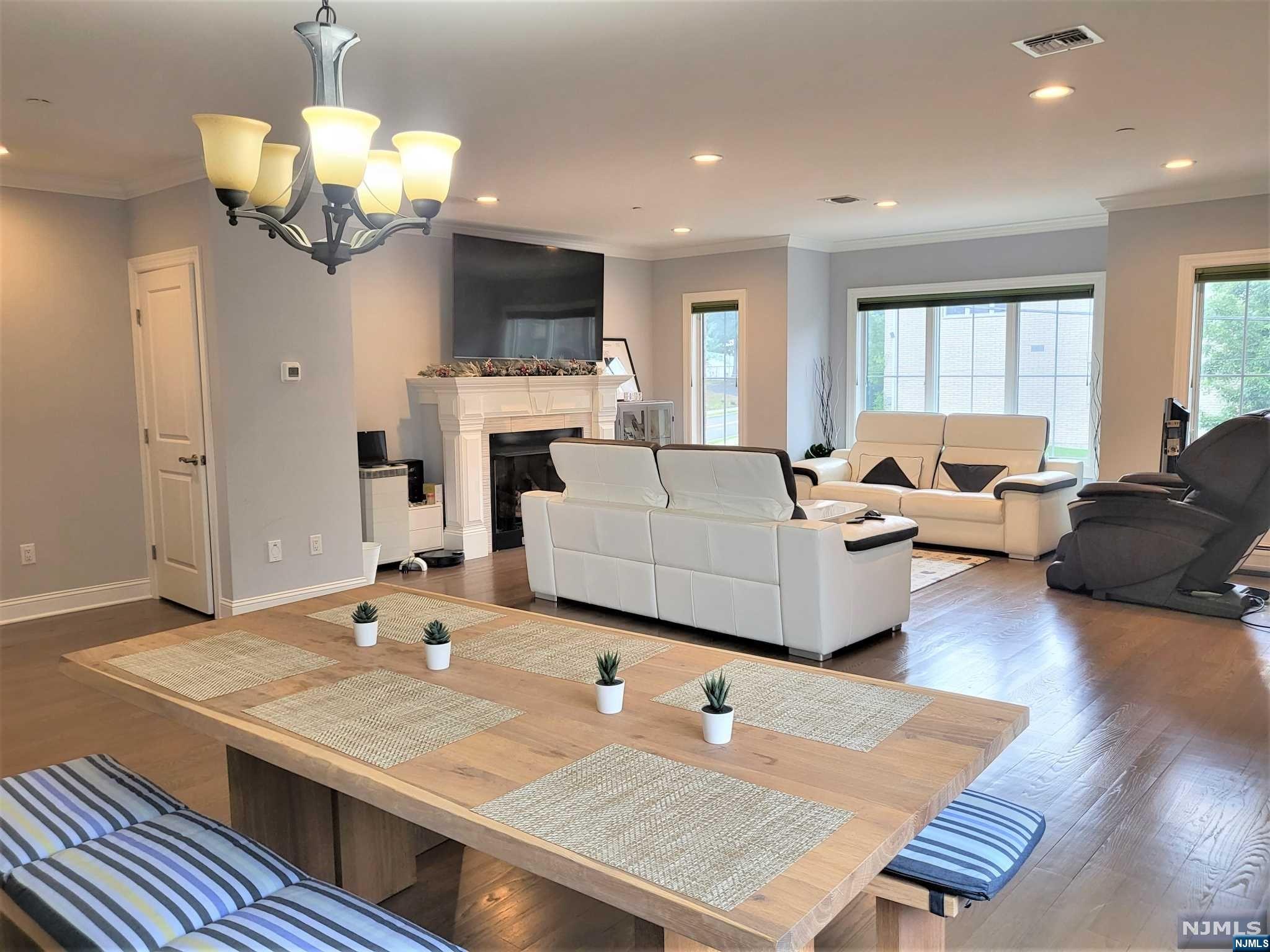 1033A Morningside Lane