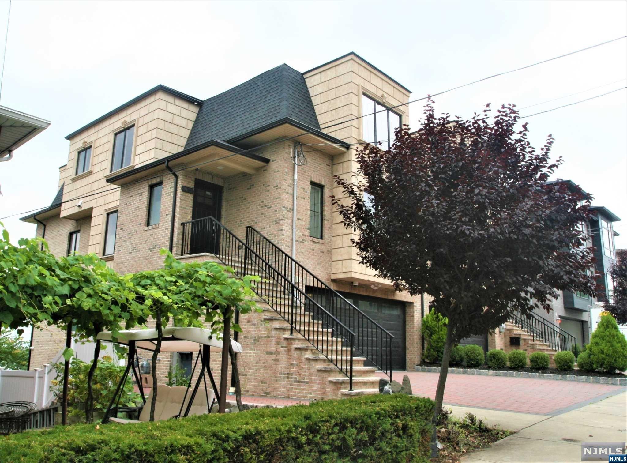 1033A Morningside Lane