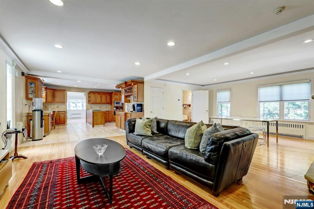 21 Oakdene Avenue