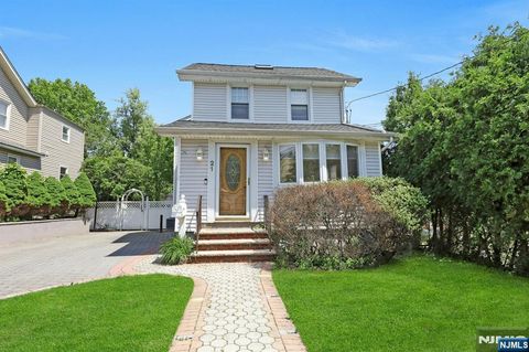 21 Oakdene Avenue Teaneck NJ 07666