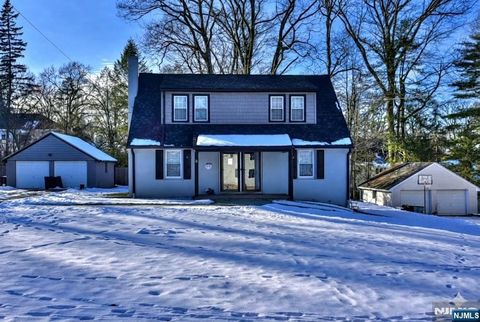 9 Cottage Lane Upper Saddle River NJ 07458