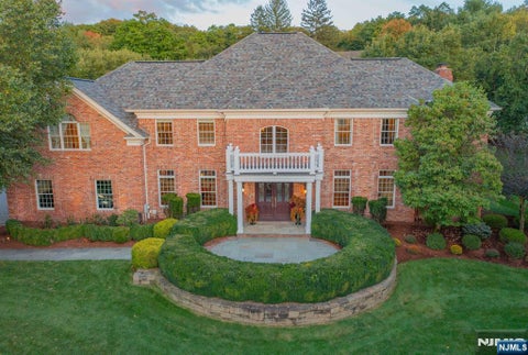 Photo of 19 Mettowee Farms Court, Upper Saddle River, NJ 07458 (MLS # 26036794)