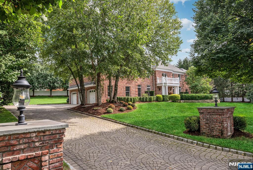 Homes for Sale in Northern NJ | ThisIsRiverEdge.com 19 Mettowee Farms Court