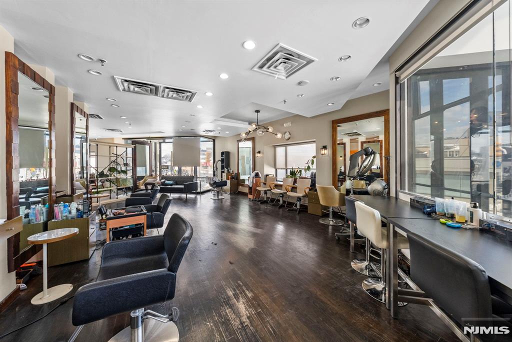 200 Main Street 2nd Floor