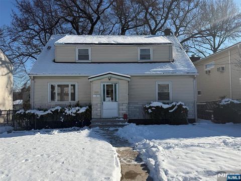 Photo of 1141 Tuxedo Square, Teaneck, NJ 07666 (MLS # 25043250)