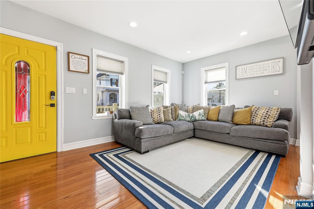 42 S Demarest Avenue