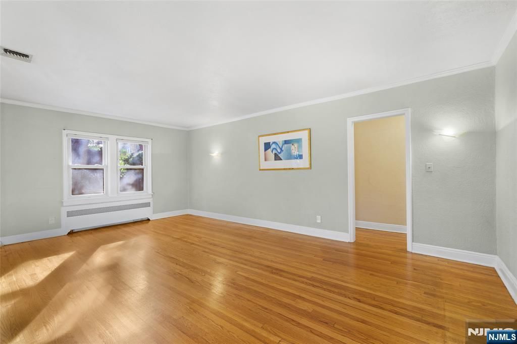 Photo of 654 Suffern Road, Teaneck, NJ 07666 (MLS # 25039348)