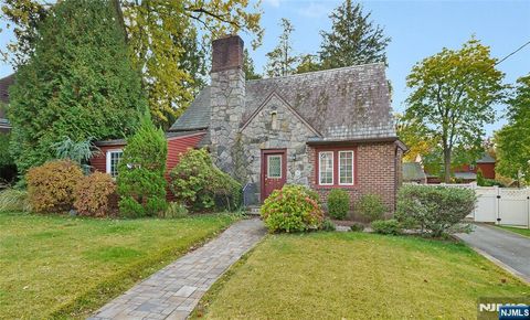 654 Suffern Road Teaneck NJ 07666