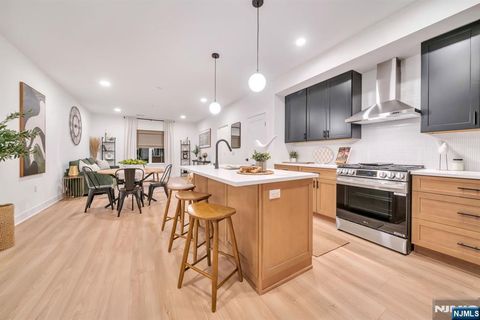 301 Encampment Court Montville Township NJ 07082