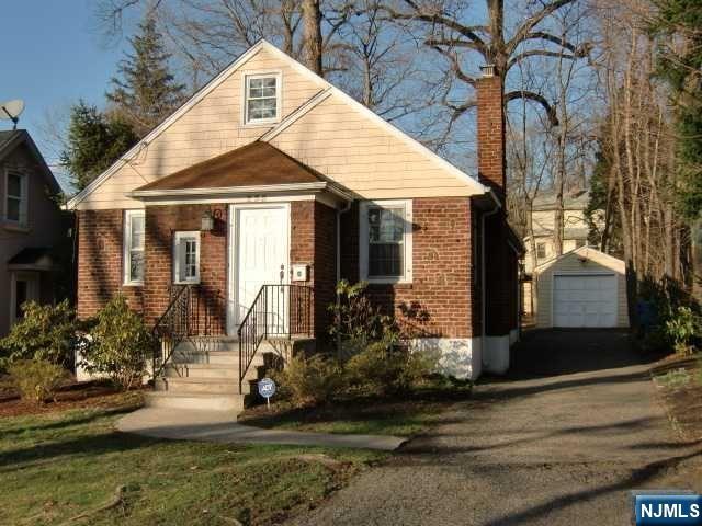 235 Walton Street