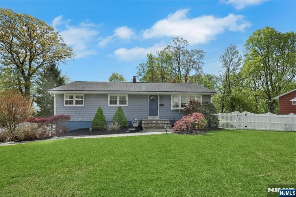 Photo of 7 S 1st Street, Park Ridge, NJ 07656 (MLS # 26015147)