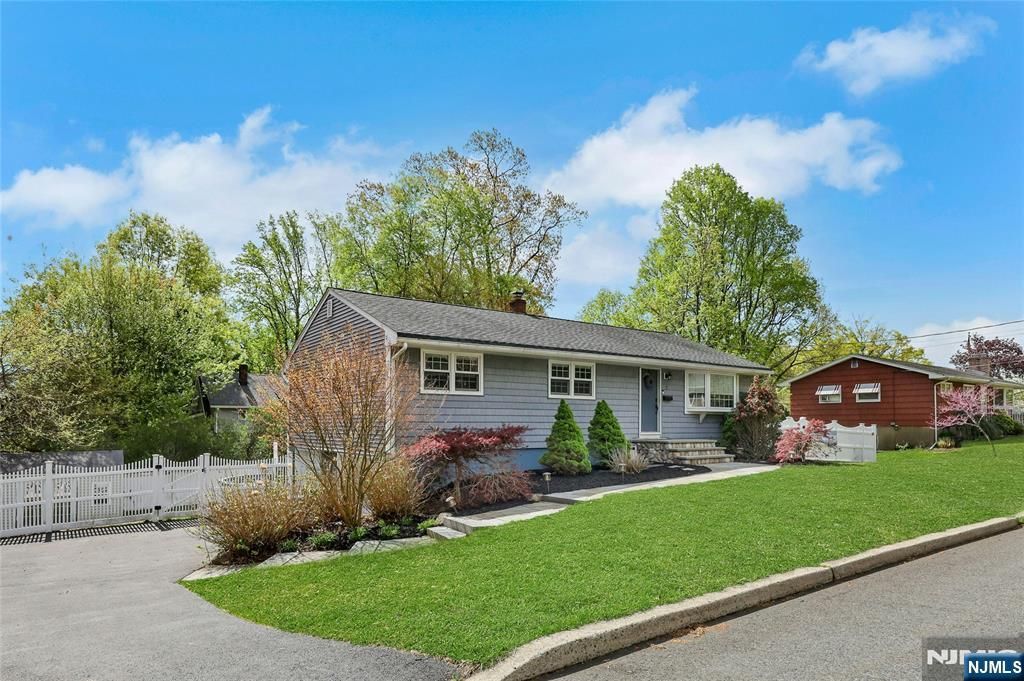 Photo of 7 S 1st Street, Park Ridge, NJ 07656 (MLS # 26015147)