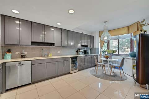 Photo of 100 Old Palisade RD #PL 10, Fort Lee, NJ 07024 (MLS # 26029283)