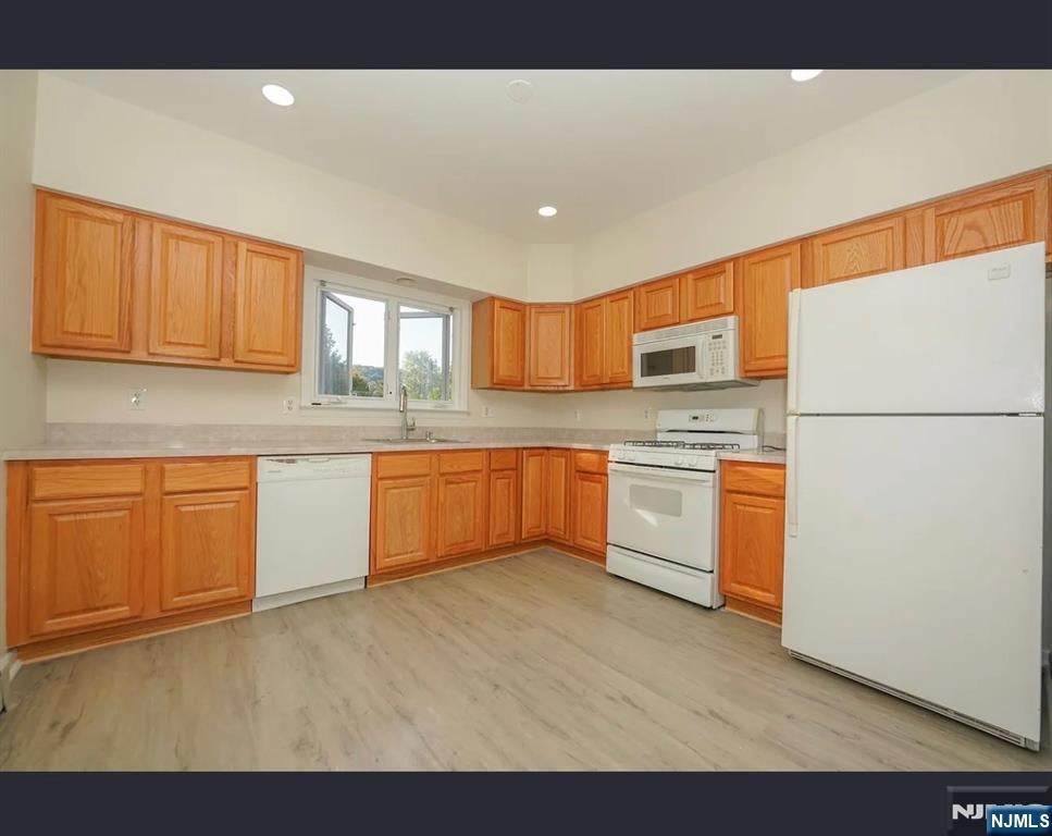558 Lafayette Avenue 1