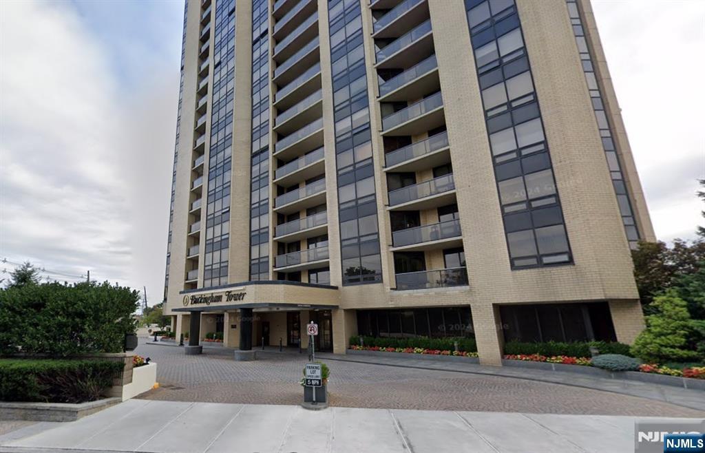 Property for Sale at 800 Palisade Avenue 1008, Fort Lee, New Jersey - Bedrooms: 2 
Bathrooms: 3  - $595,000