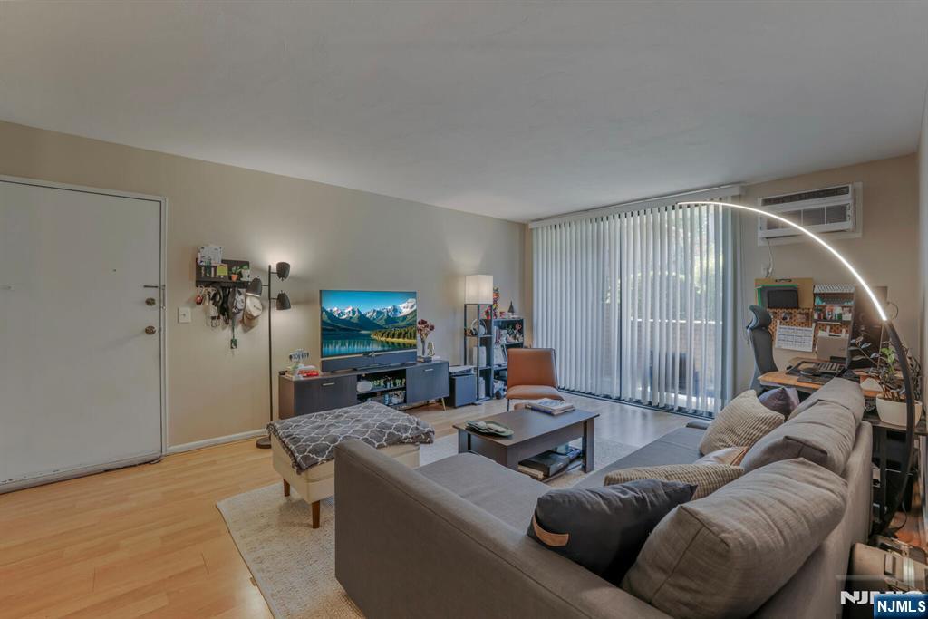 462 Liberty Street 109
