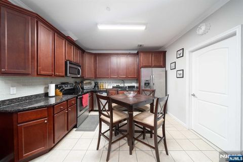 5808 Washington Street 406 West New York NJ 07093