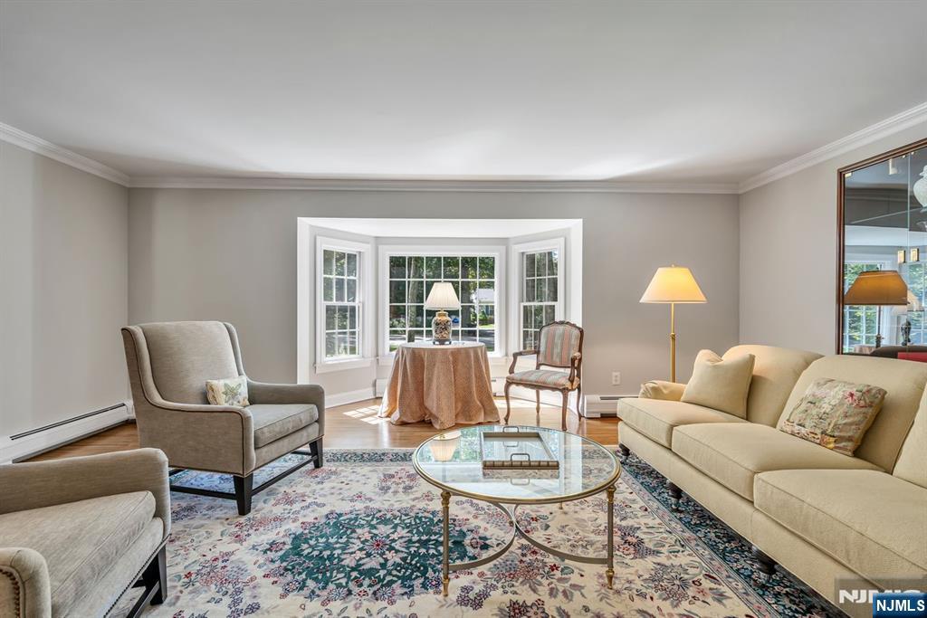 65 W Walnut Street