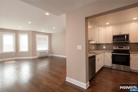 Photo of 29 Linden ST #501, Hackensack, NJ 07601 (MLS # 26039855)