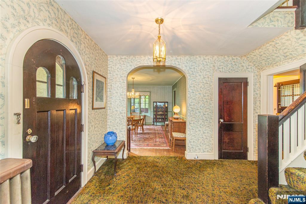 140 Valley View Avenue