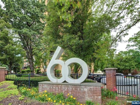 60 E Parkway Drive 11C East Orange NJ 07017