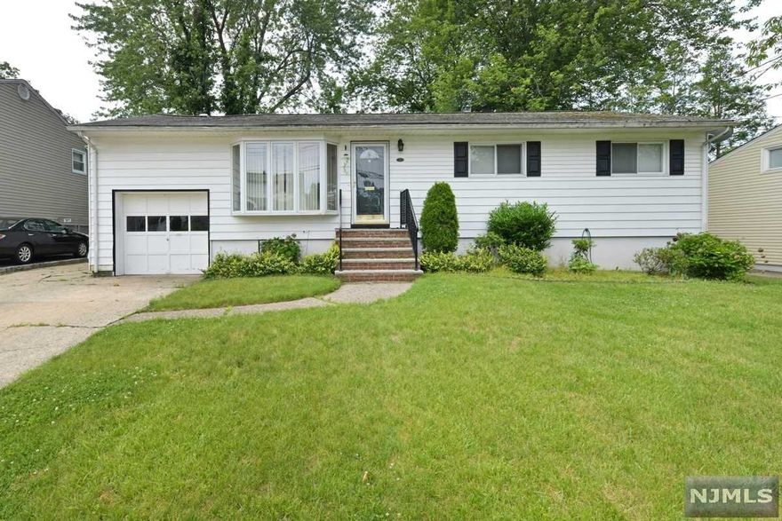 LOCATION, LOCATION,LOCATION!!! Possible renovation/expansion potential. Located in the much sought after White Beeches location....Close to McGaw Park...Loads of potential.... Presently a 3BD ranch sits on 75x100 lot. New furnace installed in 2018. Roof in need of replacement. Strictly being SOLD AS IS CONDITION.