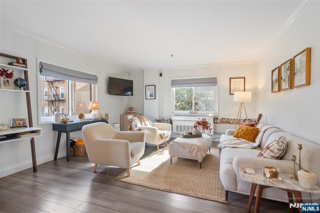 476 Monmouth Street 203